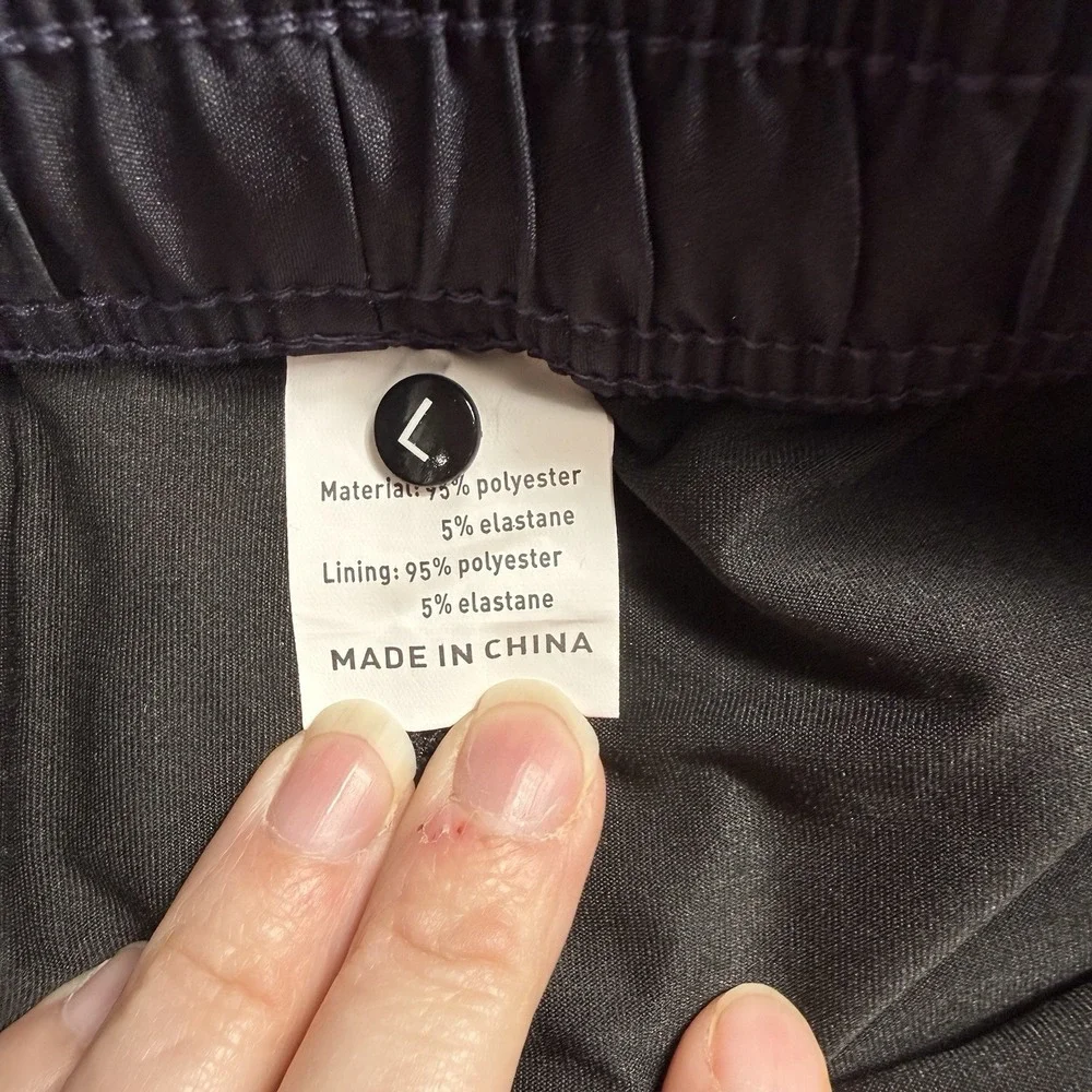 The Unbranded Brand please note